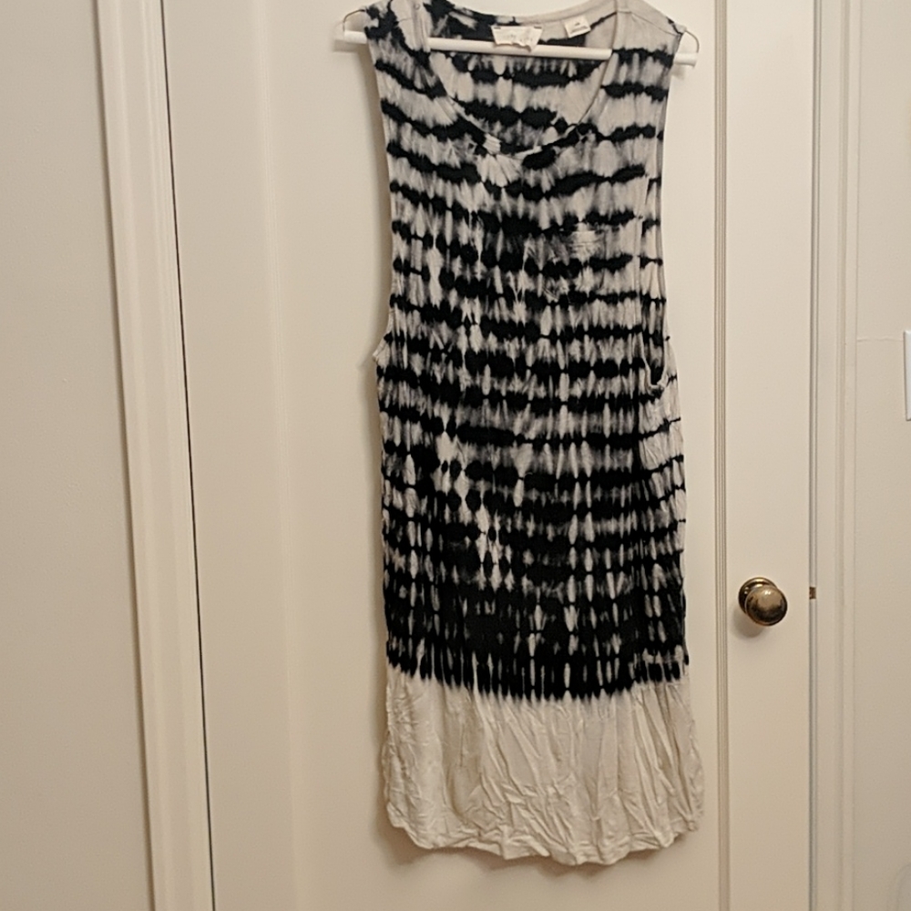 Sleeveless dress / swim cover-up